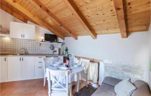 Cozy Apartment In Novigrad With Wifi