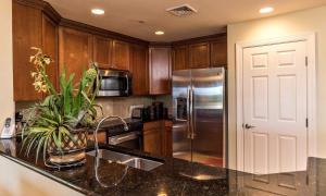 Classic Airy 3 Bdrm Condo with Golf Course Views at Reunion