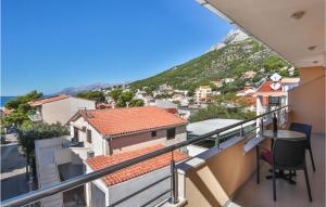 3 Bedroom Beautiful Apartment In Baska Voda 