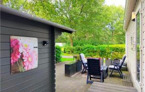 Gorgeous Home In Schoonloo With Wifi