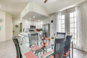 Clearwater Beach Hideaway Walkable Location!