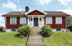 Lovely Home In Hestra With Wifi