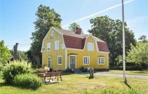 Two-Bedroom Holiday Home In Vaxjo - Väckelsång