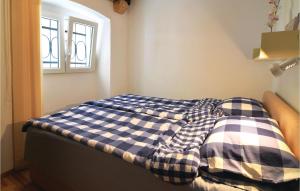 2 Bedroom Nice Apartment In Lovran 