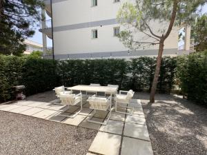 White Beach Villa 1 - Luxury