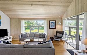 Gorgeous Home In Stubbekøbing With Wifi