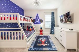 Sophisticated 6 Bdrm Villa with Movie Room at Encore