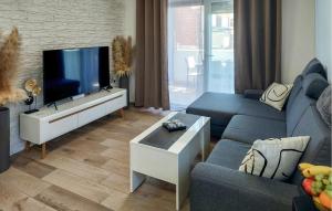 1 Bedroom Nice Apartment In Pula