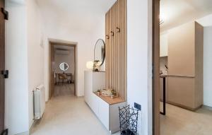 Awesome Apartment In Muntic With Wifi