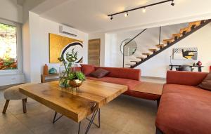 Lovely Home In Jadranovo With Wifi 