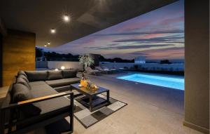 Amazing Home In Medulin