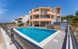 Beautiful Apartment In Sibenik With Wifi