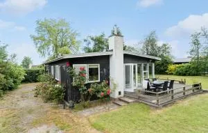 3 Bedroom Cozy Home In Juelsminde - Åstrup