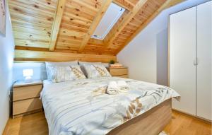 Lovely Home In Jastrebarsko With Wifi