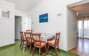 Stunning Apartment In Rab With Wifi