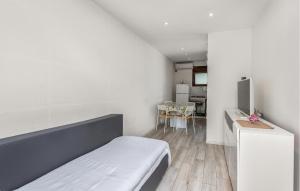 Awesome Home In Jadranovo With Wifi