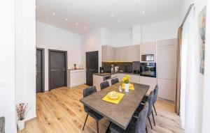 Stunning Apartment In Kastel Novi