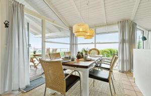 3 Bedroom Lovely Home In Ebeltoft