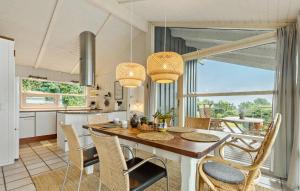 3 Bedroom Lovely Home In Ebeltoft