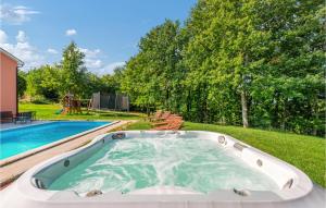 Nice Home In Sv,petar U Sumi 