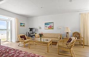 Awesome Apartment In Hejls With Wifi