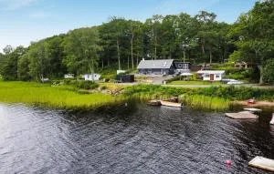 Beach Front Home In Örby With Sauna - Borås