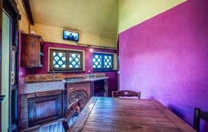 Nice Apartment In Castiglione Dorcia
