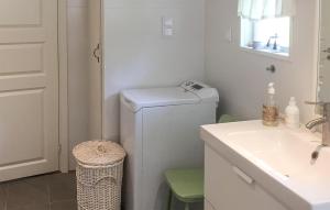 Gorgeous Home In Åkersberga With Sauna