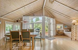 Cozy Home In Rødvig Stevns With Wifi