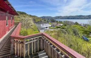 4 Bedroom Stunning Home In Lyngdal - Flekkefjord