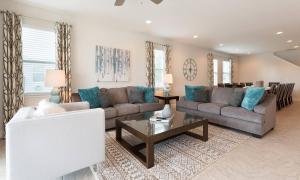 Spacious 8 Bdrm Abode with Spillover Spa in Encore