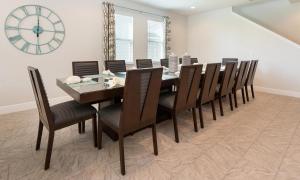 Spacious 8 Bdrm Abode with Spillover Spa in Encore