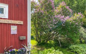 Amazing Home In Sävsjö With Wifi