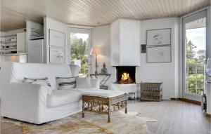 6 Bedroom Gorgeous Home In Gilleleje