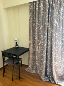 room pilika4 with shared bath behind the kitchen