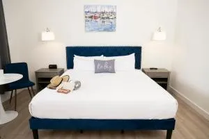 Endless Dunes, A Modern Motel - First Encounter Beach