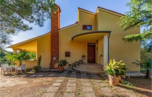 Beautiful Home In Pomer With Wifi