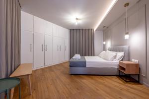 Live Life Plaka Apartment