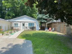 Cozy Cottage Retreat - Parkhill