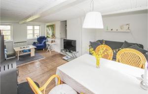 2 Bedroom Awesome Home In Samsø