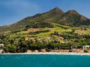 Maisons de vacances Pavillon climatise avec terrasse, 10 min. de la plage, parking privatif inclus, tout confort - FR-1-732-45 : photos des chambres