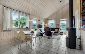 Nice Home In Frederikshavn With Wifi