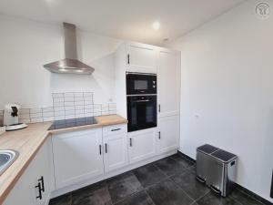 Gîte de Charme avec Jardin Privé, Proche de Lille et Hazebrouck, Idéal pour Familles et Cyclistes - FR-1-510-209