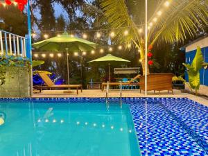 Charming and Spacious Beach Homestay 4 Rooms 1 Pool Entire Palace