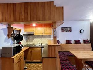 Charmant studio au coeur de la station, balçon exposé, idéal pour 4 personnes - FR-1-787-7