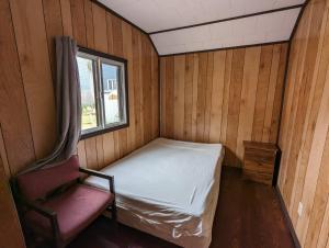 Tiny Wood Cottage 10