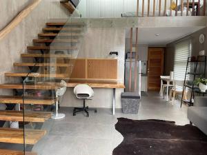 Romantic, Comfy Loft with Private Onsen