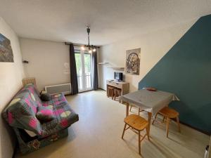 Appartements Charmant studio expose plein sud face aux pistes, ideal pour 4 pers., animaux bienvenus - FR-1-787-62 : photos des chambres