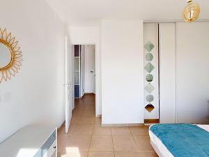 Appartements Frontignan : Appartement 2 pieces avec terrasse, parking, proche plage et commerces - FR-1-785-5 : photos des chambres