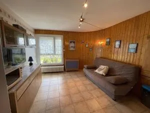 Studio au pied des pistes avec Wifi, idéal pour 4 personnes, proche commerces et patinoire - FR-1-787-63 - 拉维西尔 Studio au pied des pistes avec Wifi, idéal pour 4 personnes, proche commerces et patinoire - FR-1-787-63 - 拉维西尔